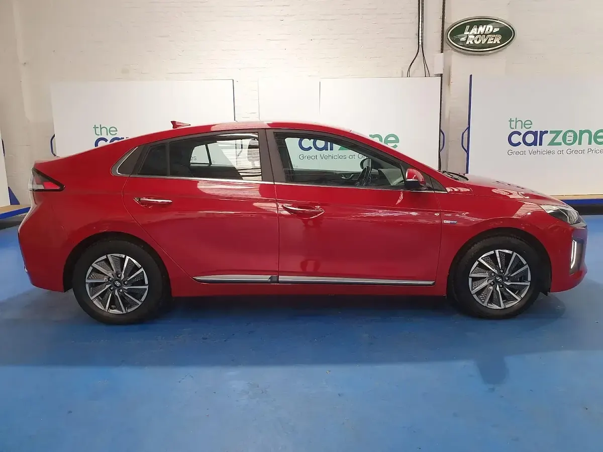 Used Hyundai Ioniq Premium 100 kW (136 HP) 2020 Red Hatchback