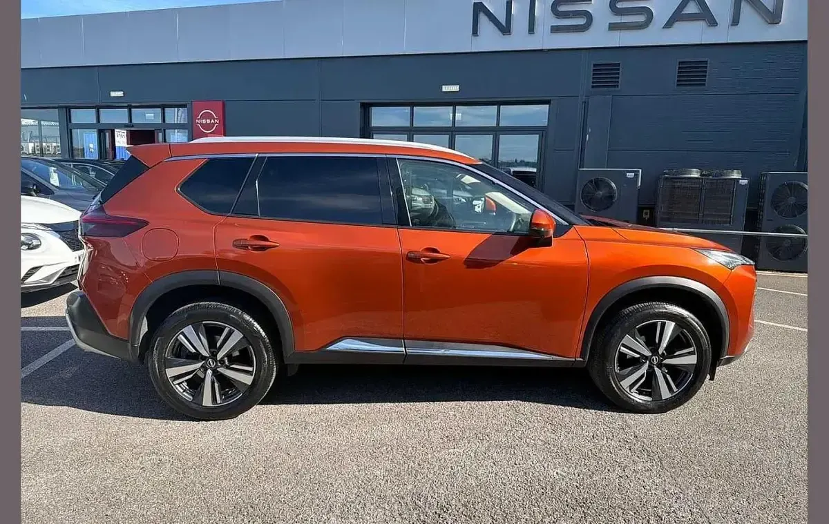 Used Nissan X-Trail Tekna 204 HP (150 kW) 2023 Orange SUV