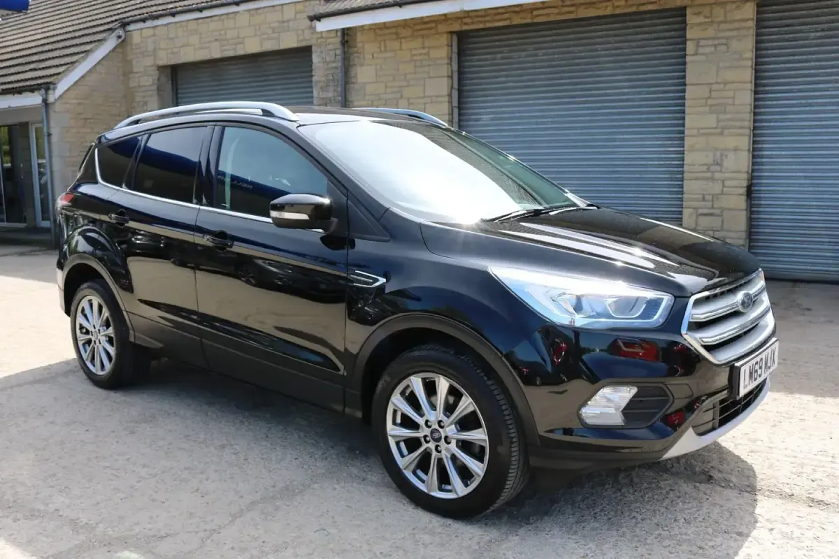 Second-hand Ford Kuga Titanium 150 CP (110 kW) 2019 Negru SUV