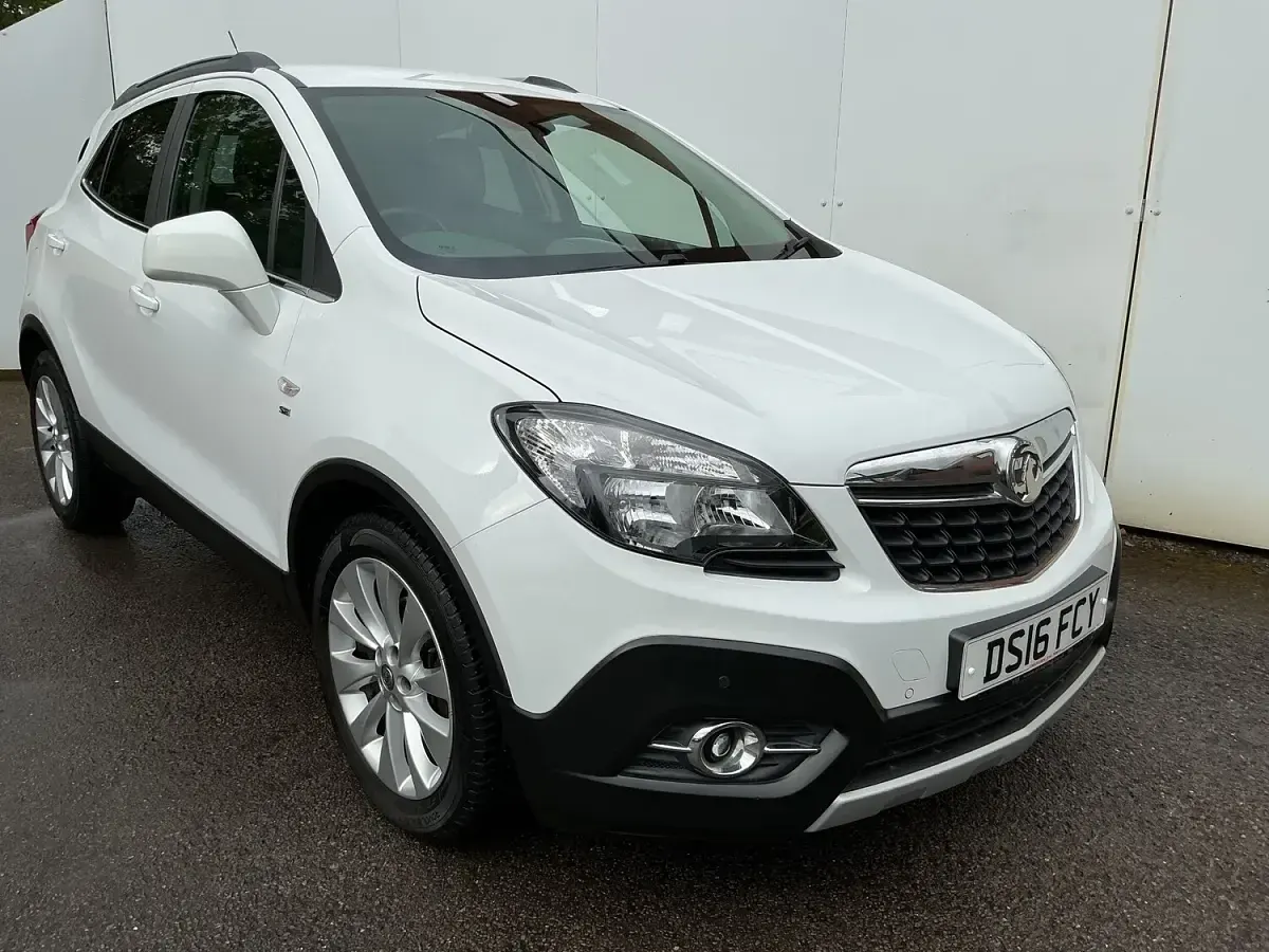 Used Vauxhall Mokka 140 HP (102 kW) 2016 White SUV