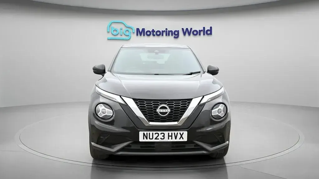 Usado Nissan Juke N-Connecta 114 HP (83 kW) 2023 Preto SUV