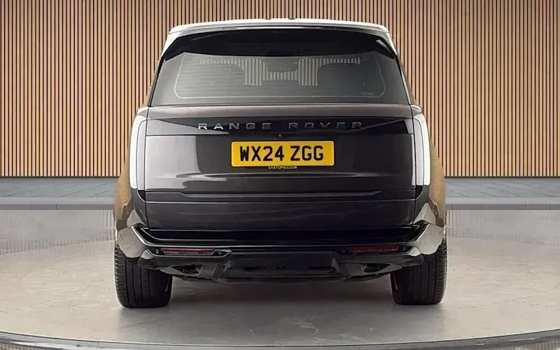 Used Land Rover Range Rover Autobiography 551 HP (405 kW) 2026 SUV
