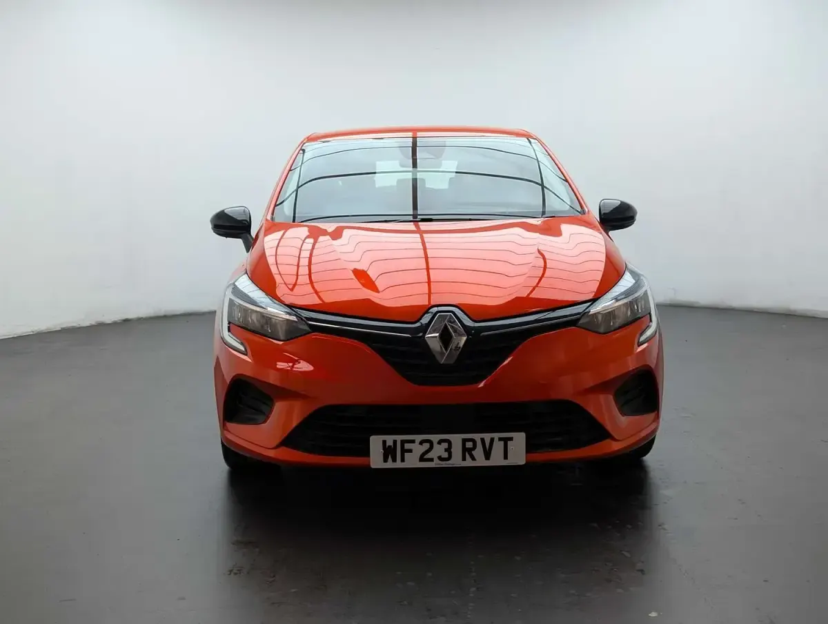 Used Renault Clio Evolution 2023 Orange Hatchback
