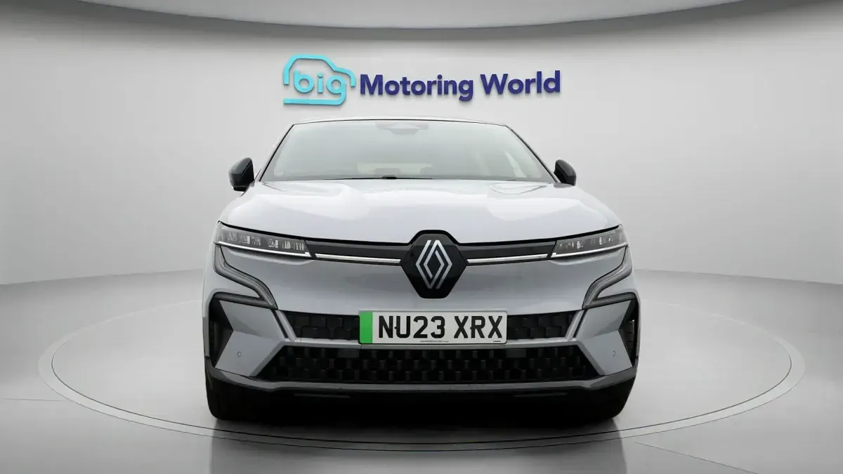 Gebraucht Renault Megane E-Tech Techno 160 kW (218 PS) 2023 Grau Kleinwagen