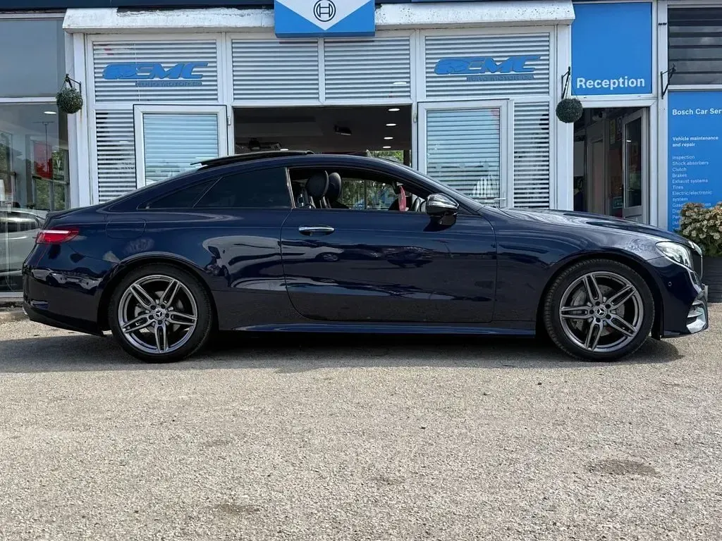 Used Mercedes E220 AMG line 194 HP (142 kW) 2017 Blue Coupe
