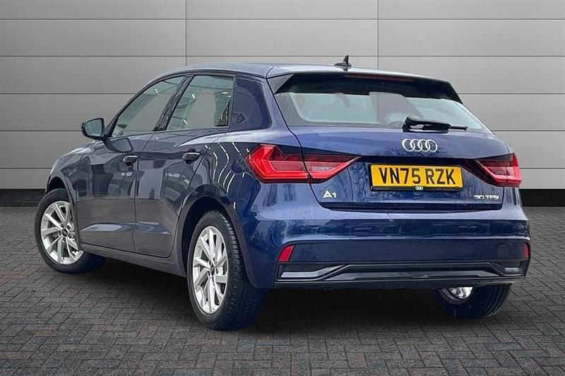Usado Audi A1 Sport 116 HP (85 kW) 2025 Azul SUV
