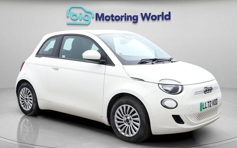 Used Fiat 500e Action 69 kW (95 HP) 2022 White Hatchback