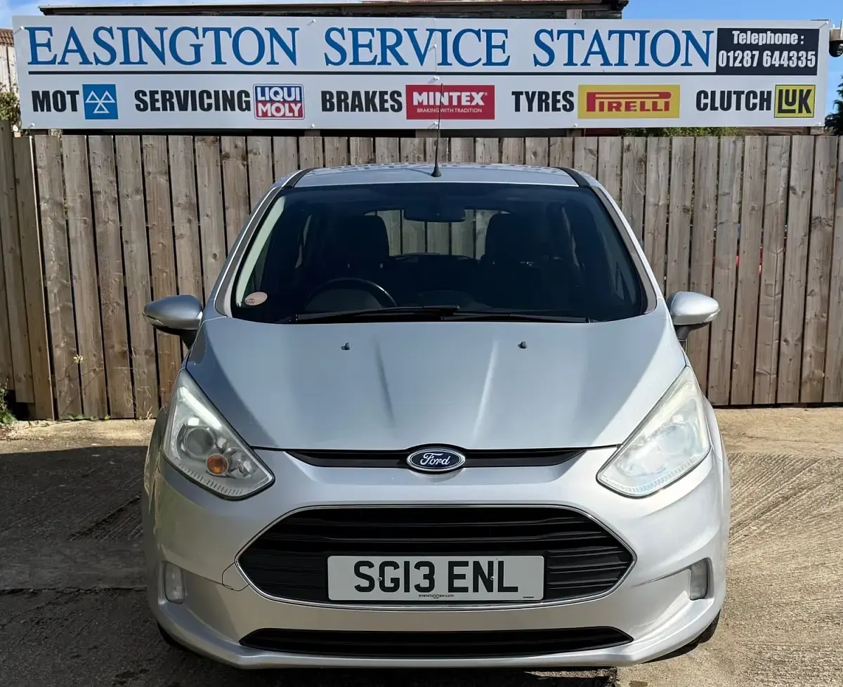 Used Ford B-MAX Zetec 90 HP (66 kW) 2013 Silver MPV