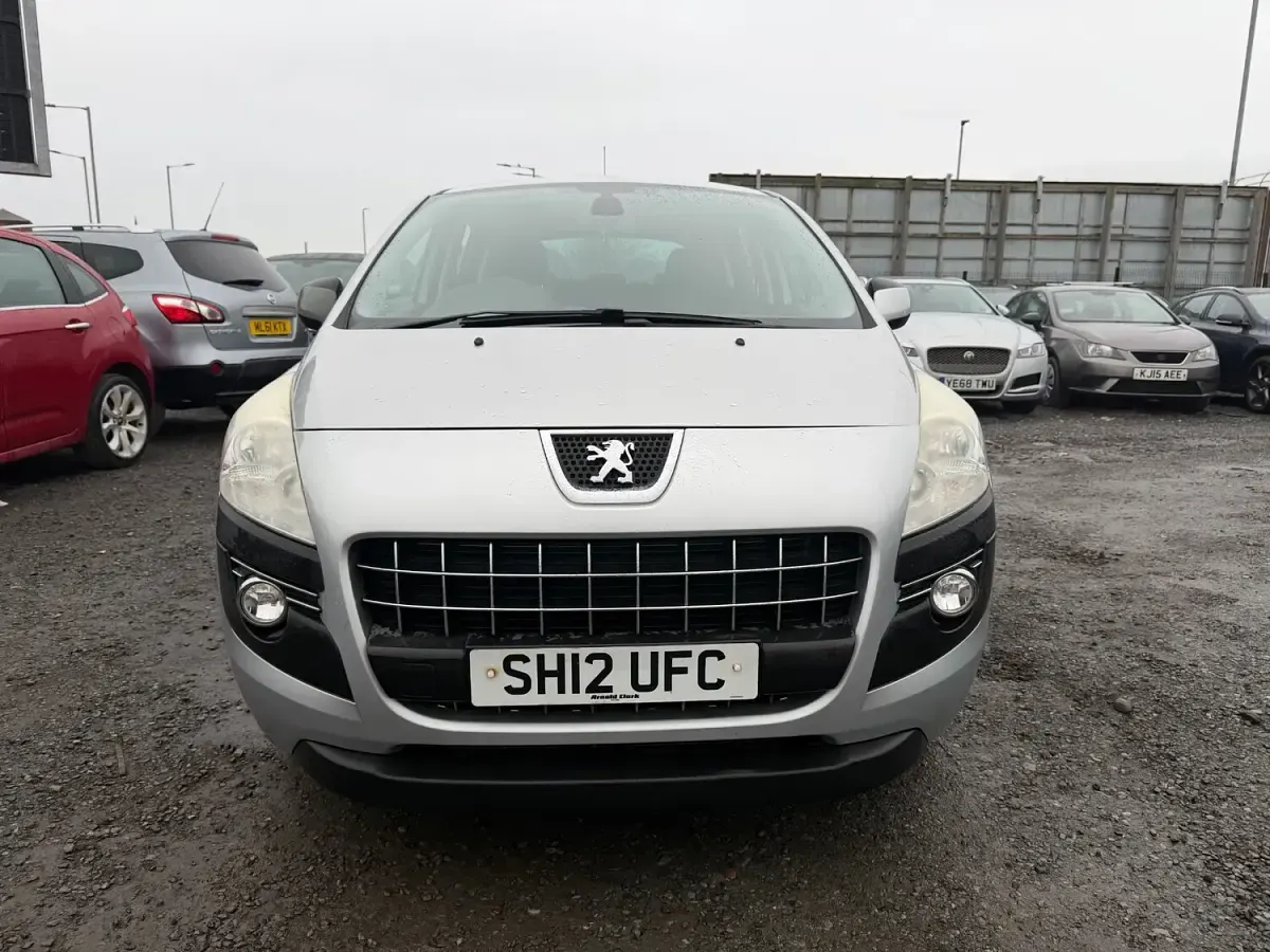 Used Peugeot 3008 Active 112 HP (82 kW) 2012 Silver Estate