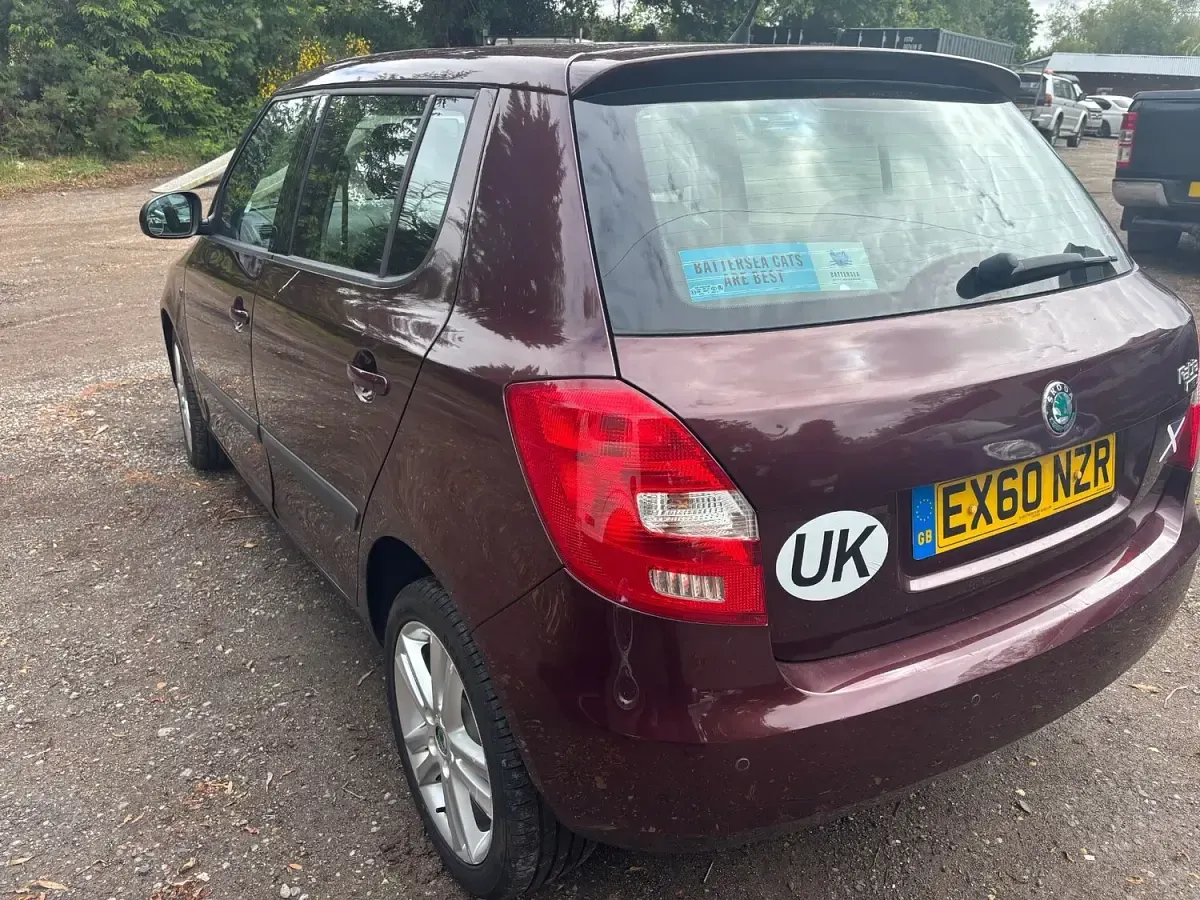Used Skoda Fabia Elegance 105 HP (77 kW) 2010 Maroon Hatchback