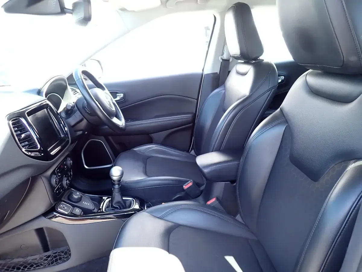 Used Jeep Compass Night Eagle 140 HP (102 kW) 2020 White SUV