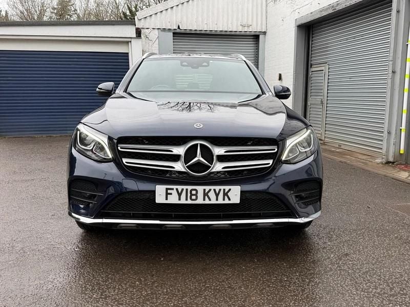 Begagnad Mercedes GLC250 AMG line 2018 Blå Kombi