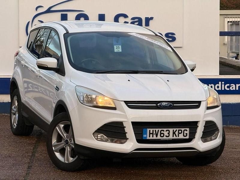 Used Ford Kuga Zetec 140 HP (102 kW) 2013 White SUV