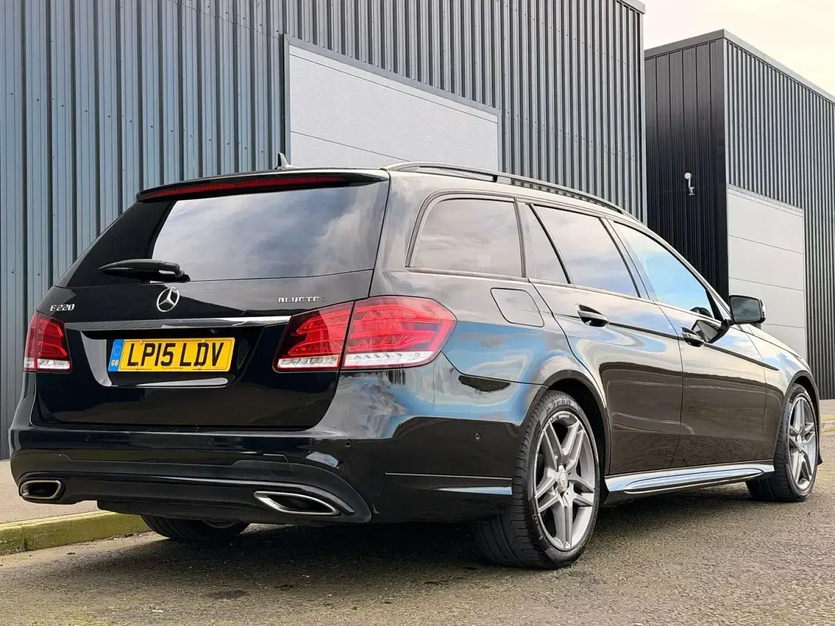 Used Mercedes E220 Premium 177 HP (130 kW) 2015 Black Estate