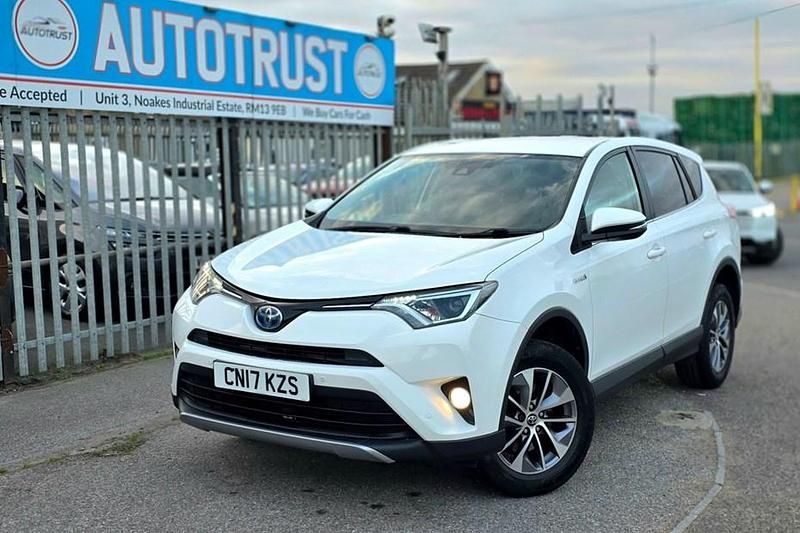 Used 2017 Toyota RAV4 Hybrid Business Edition SUV | £10,995 (A bit pricey) - Image 1/1