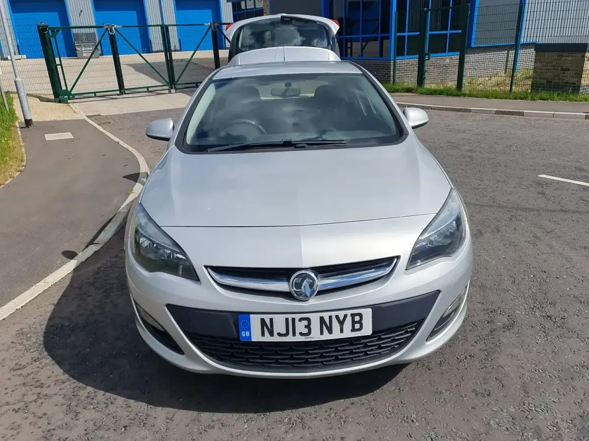 Used Vauxhall Astra 2013 Silver Hatchback
