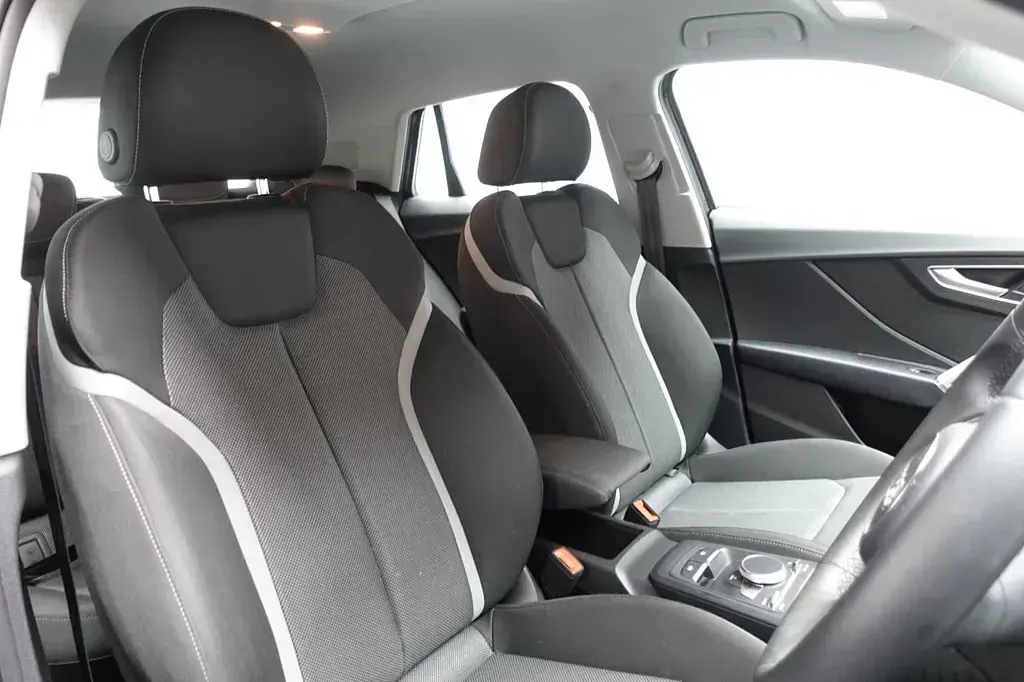 Gebraucht Audi Q2 Sport 150 PS (110 kW) 2021 Schwarz SUV