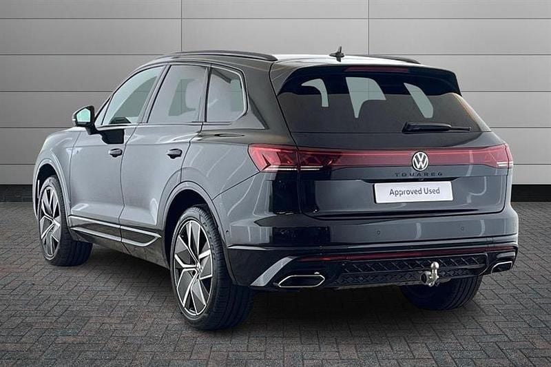 Used VW Touareg Black Edition 286 HP (210 kW) 2025 Grenadilla black SUV