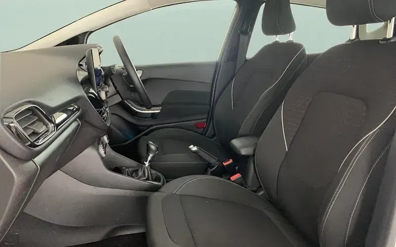 Used Ford Fiesta Titanium 120 HP (88 kW) 2019 White Hatchback