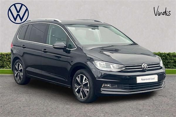 Black Used 2022 VW Touran SEL MPV | £26,133 (Fair price) - Image 1/2