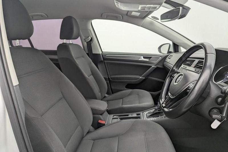 Used VW e-Golf 99 kW (135 HP) 2019 White Hatchback