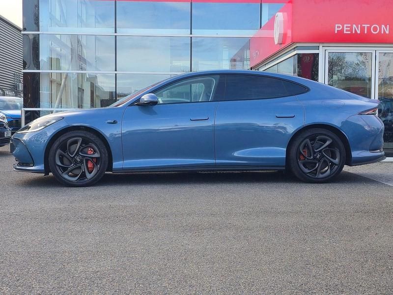 Used MG IM5 Performance 553 kW (752 HP) 2026 Blue Hatchback