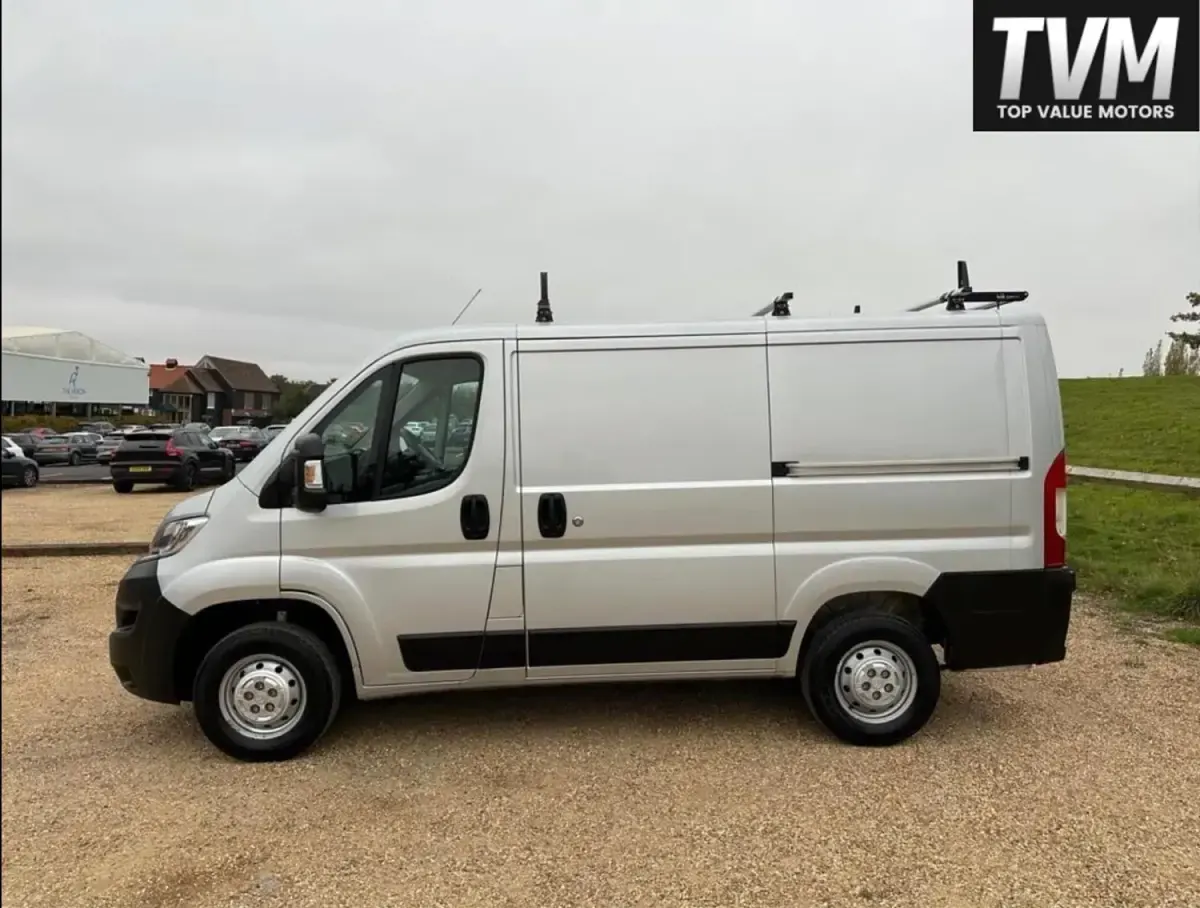 Używany Citroën Relay 120 KM (88 kW) 2021 Srebrny Van