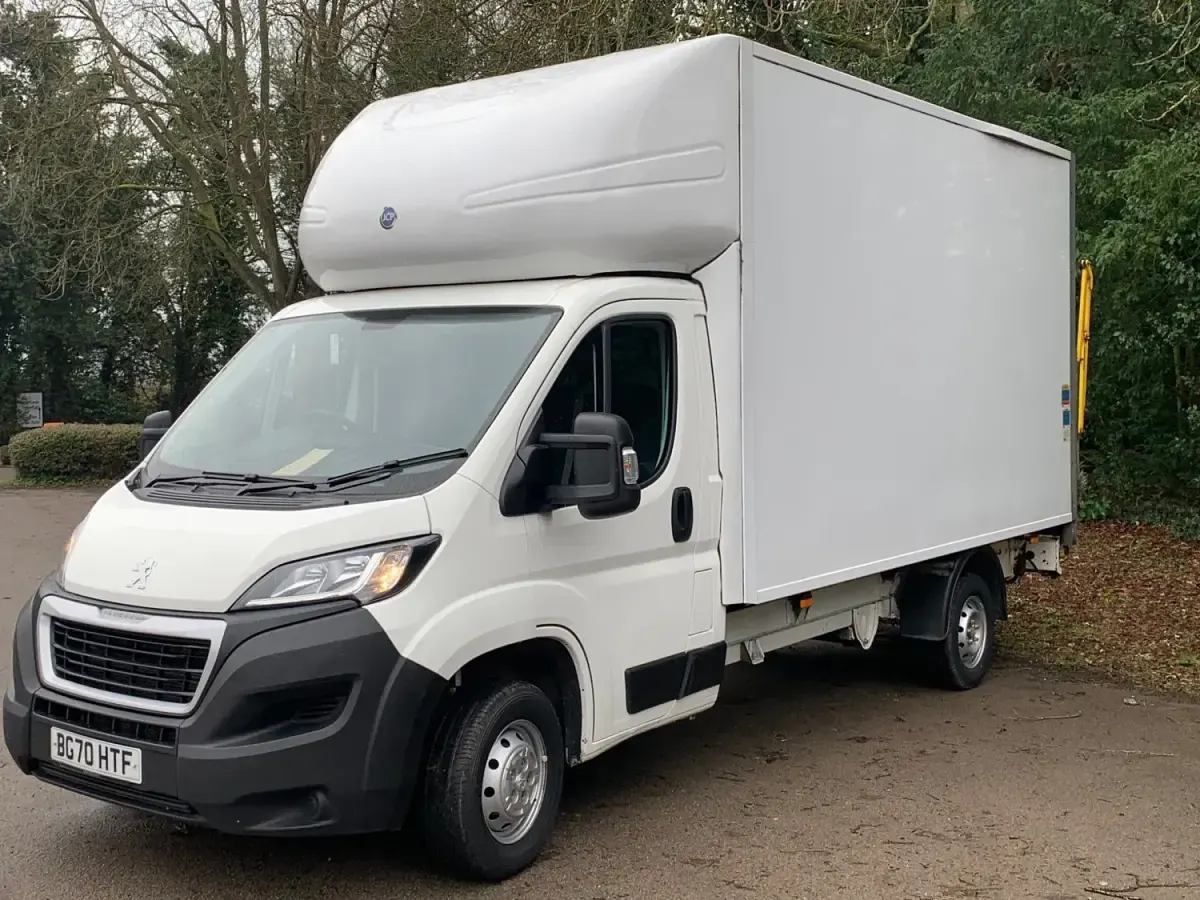 Usado Peugeot Boxer 165 CV (121 kW) 2020 Blanco Van