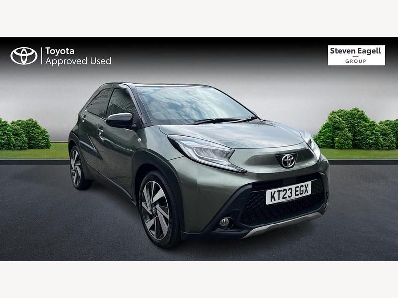 Used Toyota Aygo X 72 HP (52 kW) 2023 Green SUV
