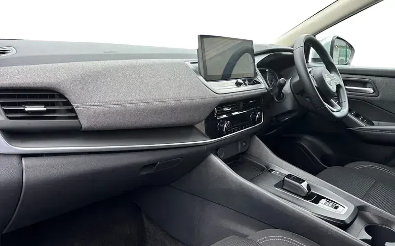Used Nissan Qashqai Acenta Premium 190 HP (139 kW) 2025 Silver SUV