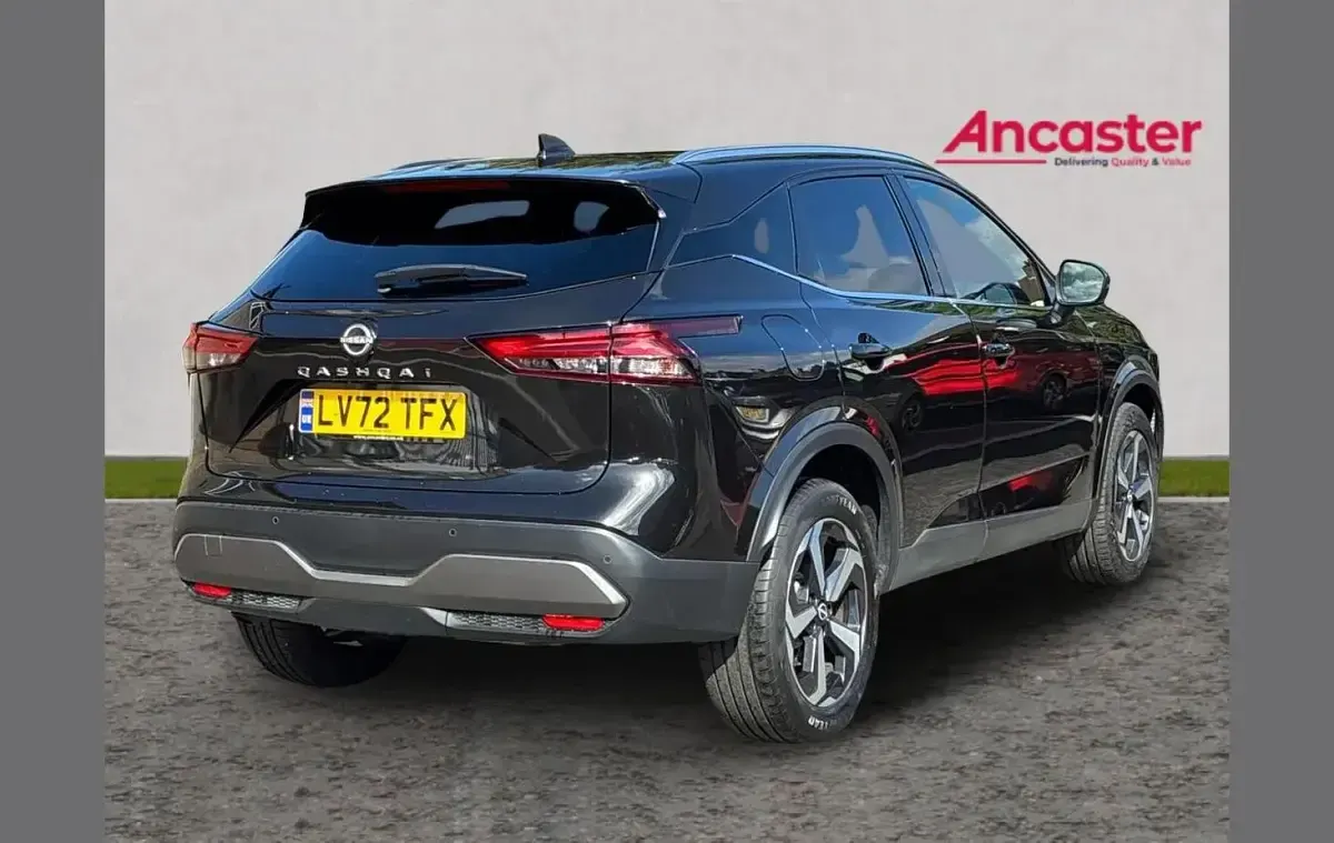 Used Nissan Qashqai N-Connecta 155 HP (114 kW) 2022 Black SUV