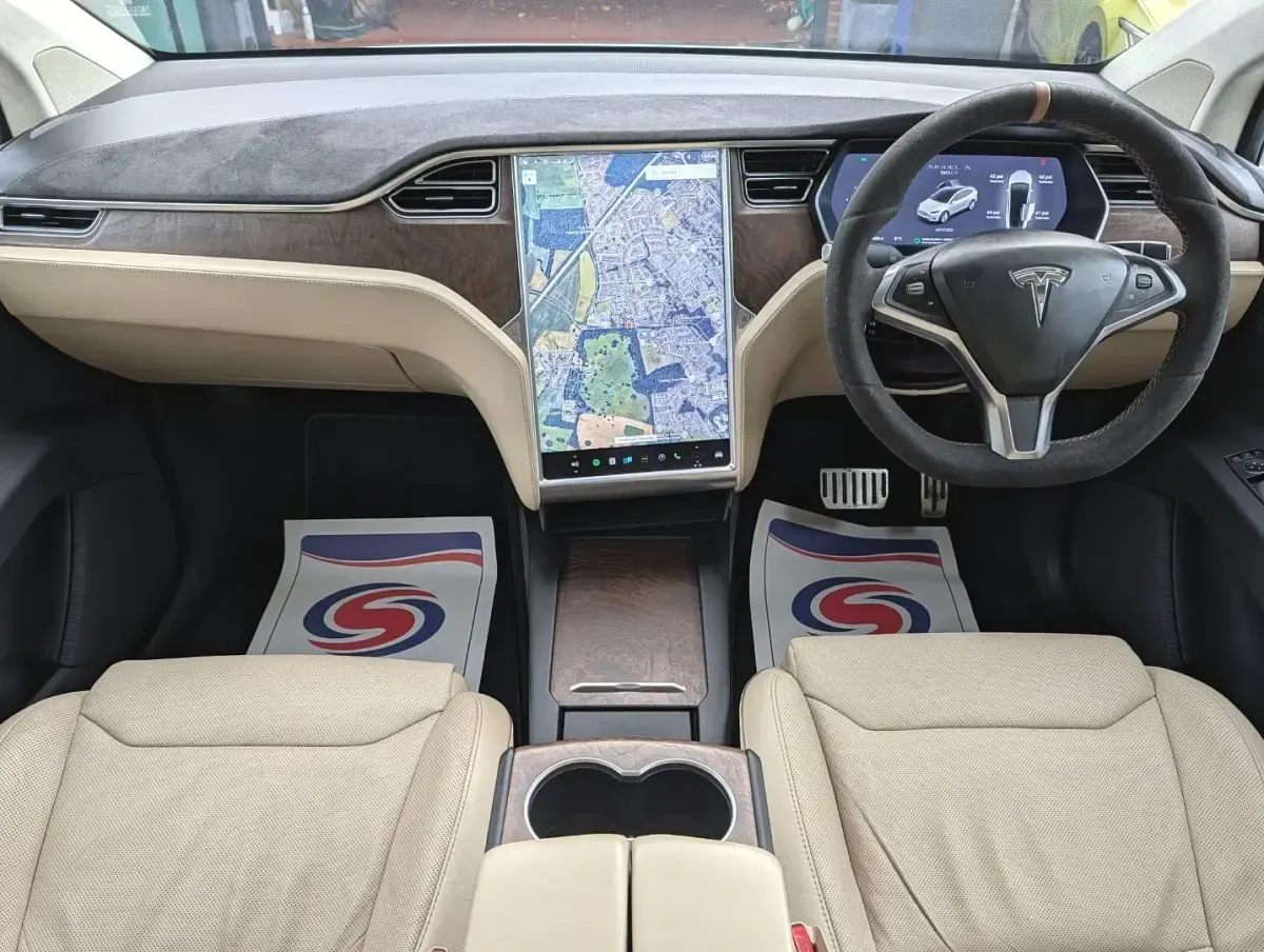 Used Tesla Model X 305 kW (416 HP) 2017 Pearl white SUV