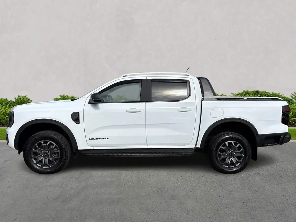 Used Ford Ranger Wildtrack 240 HP (176 kW) 2025 White Pickup