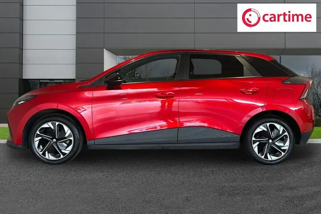 Used MG MG4 EV SE 50 kW (69 HP) 2022 Red Hatchback
