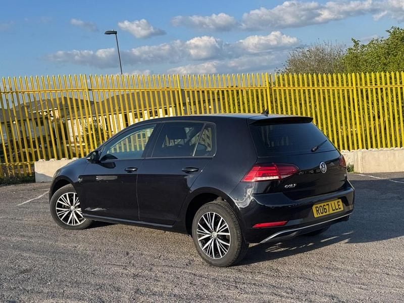 Używany VW Golf VII SE 115 KM (84 kW) 2017 Czarny Hatchback