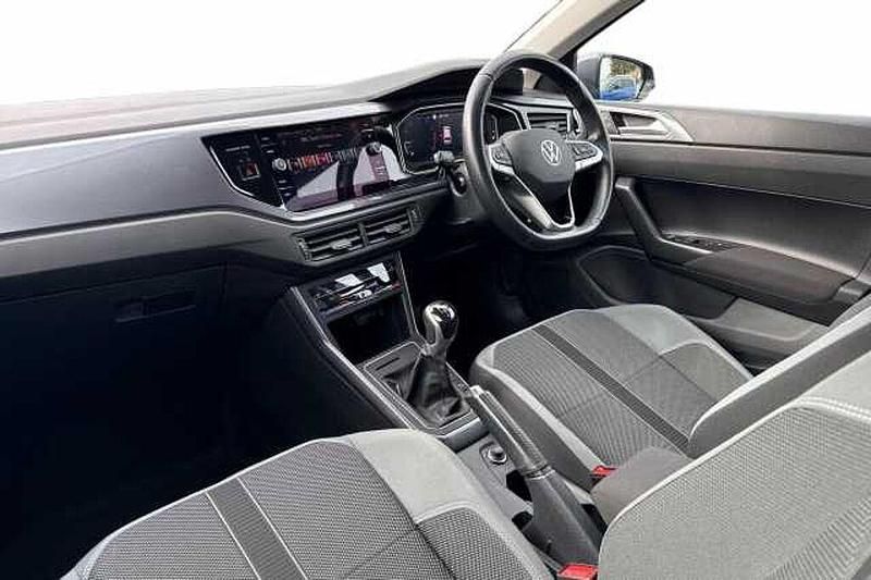 Usado VW Polo Style 95 HP (69 kW) 2024 Cinzento Citadino