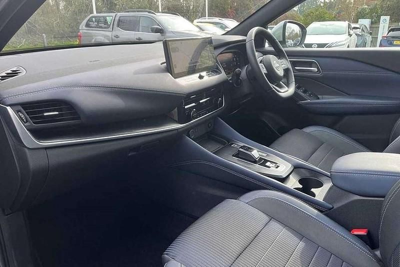 Used Nissan Qashqai Tekna 190 HP (139 kW) 2023 Silver SUV