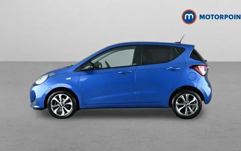 Used Hyundai i10 67 HP (49 kW) 2019 Blue Hatchback