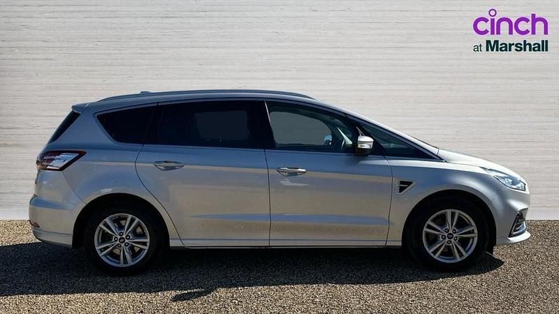 Used Ford S-MAX Titanium 190 HP (139 kW) 2022 Silver MPV