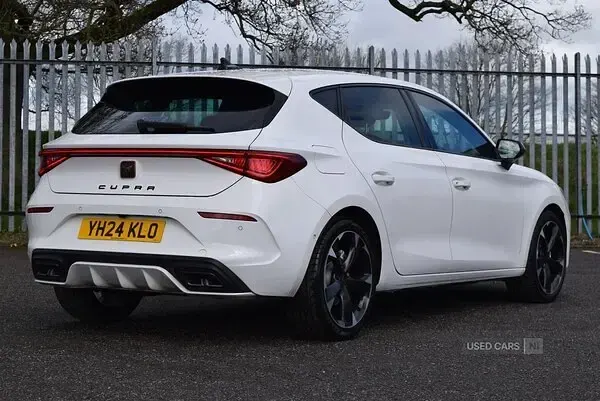 Used Cupra Leon 150 HP (110 kW) 2024 White Hatchback