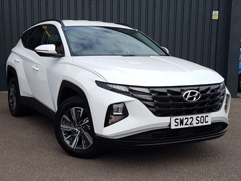 White Used 2022 Hyundai Tucson SE SUV | £20,498 (Super price) - Image 1/4