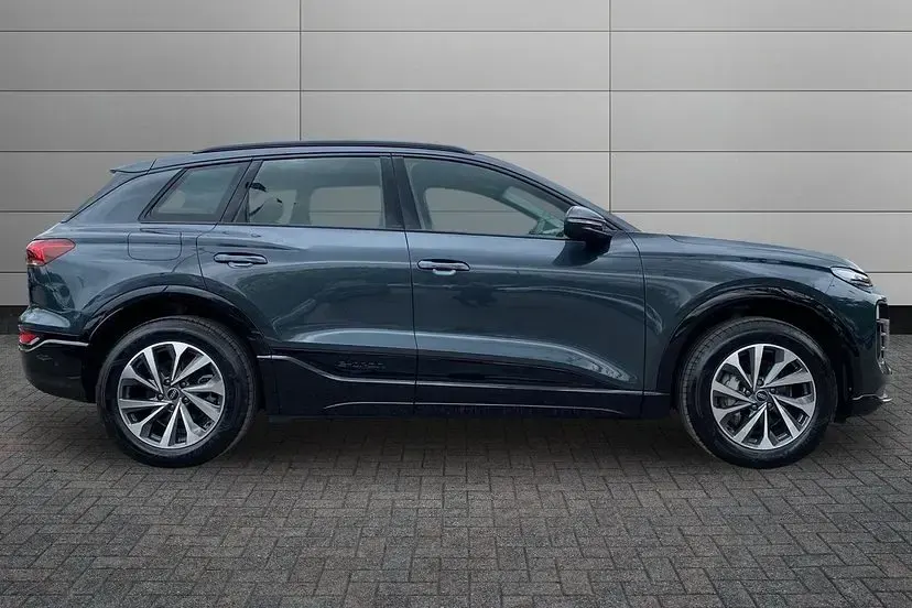 Used Audi Q6 e-tron Sport 185 kW (252 HP) 2025 Grey SUV