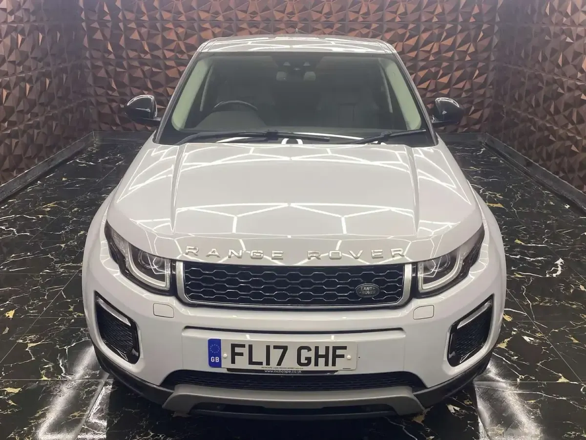 Used Land Rover Range Rover evoque SE 2017 White SUV