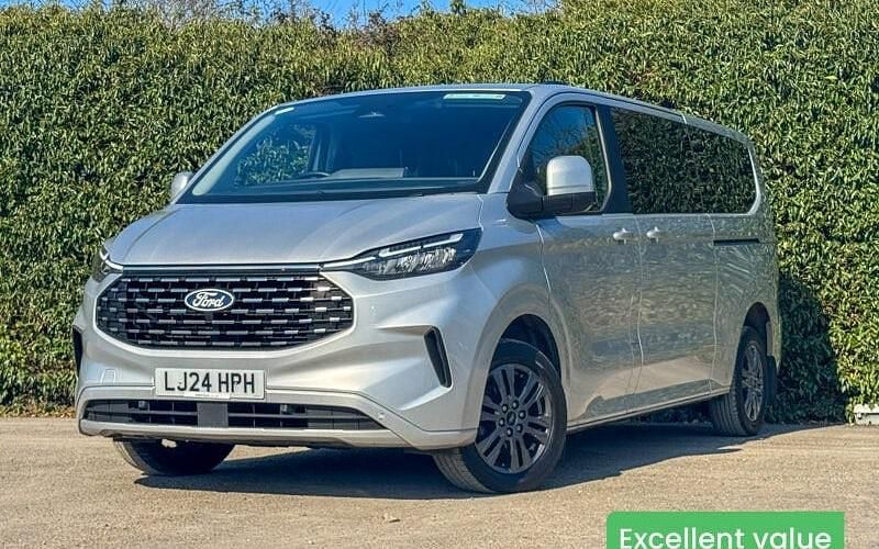 Used Ford Tourneo Titanium 136 HP (100 kW) 2025 MPV
