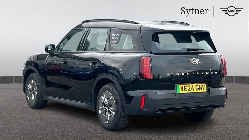 Używany Mini Countryman Classic 147 kW (201 KM) 2024 Czarny SUV
