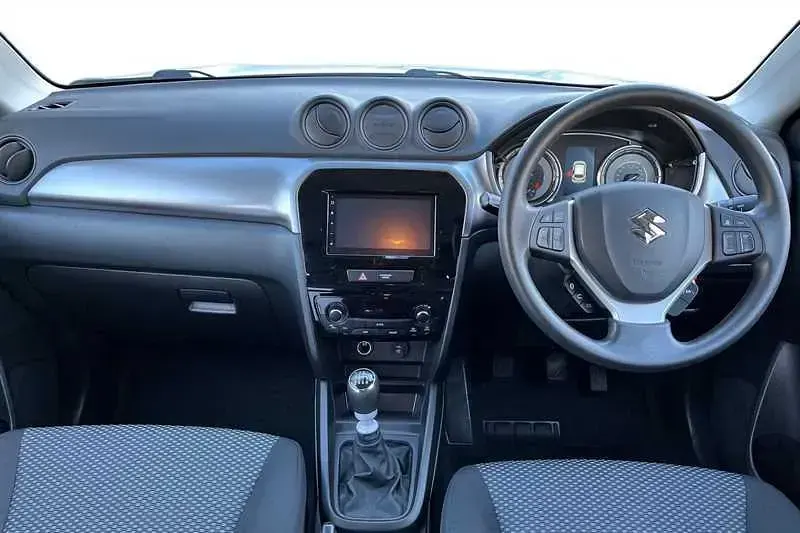 Begagnad Suzuki Vitara 2023 Vit SUV
