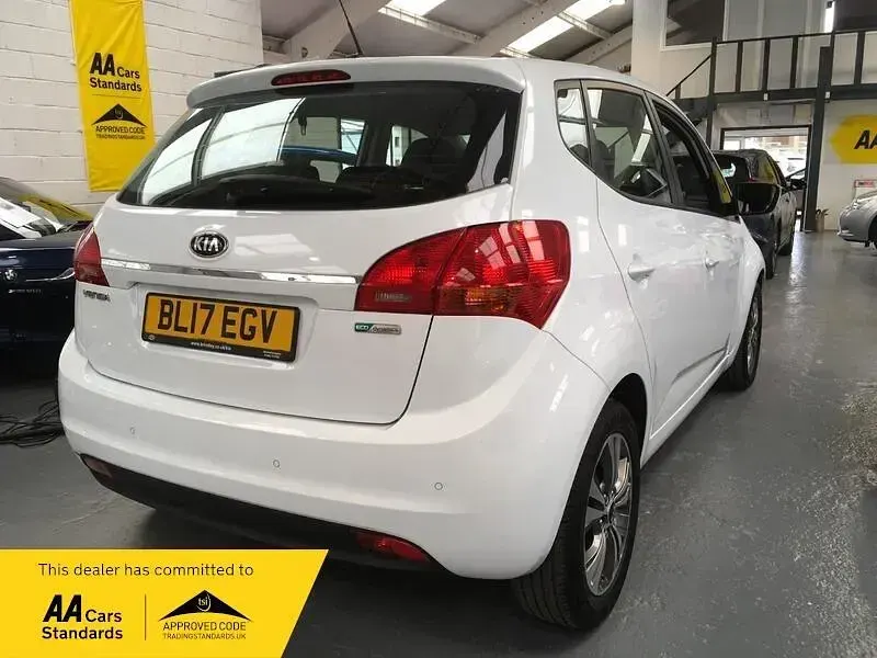 Used Kia Venga 90 HP (66 kW) 2017 White Hatchback