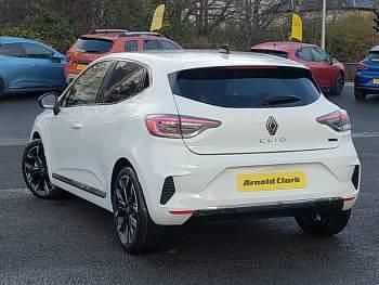 New Renault Clio V Techno 143 HP (105 kW) 2025 Solid  glacier white Hatchback