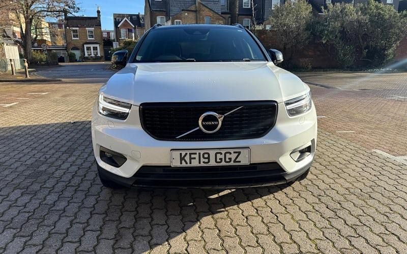 Used Volvo XC40 R-Design Pro 190 HP (139 kW) 2019 White SUV