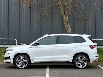 Used Skoda Karoq SportLine 150 HP (110 kW) 2024 White SUV